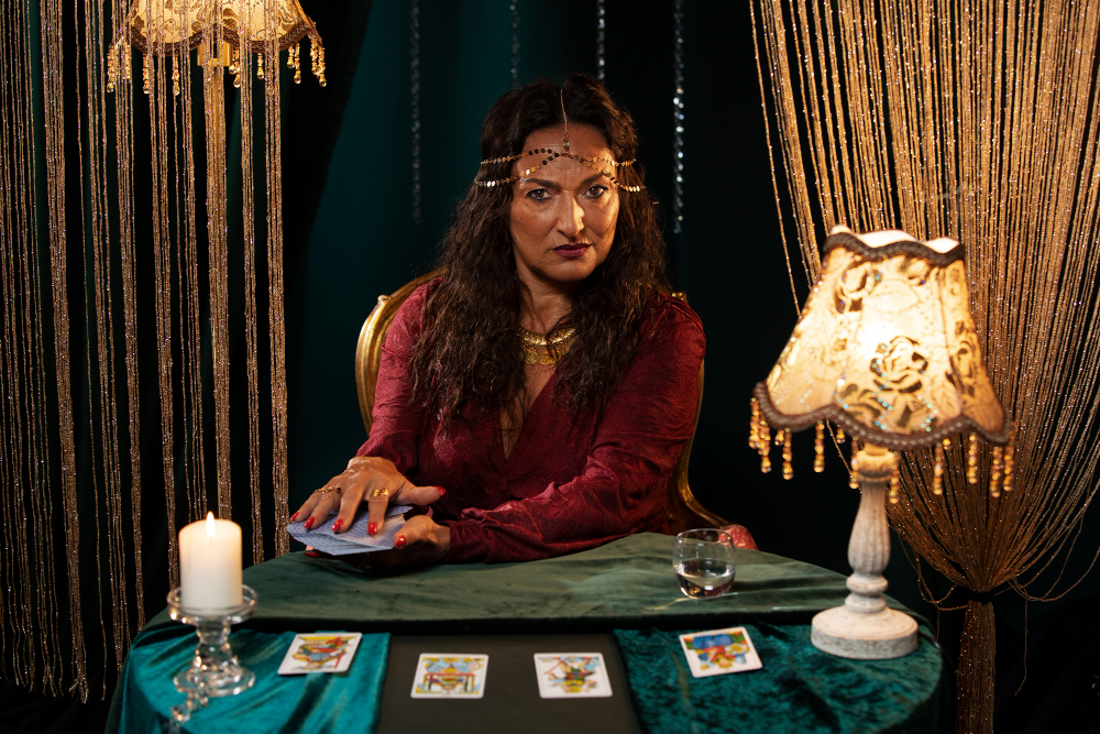 How a Gilbert Psychic Uses Energy to Guide You Toward Better Decisions
